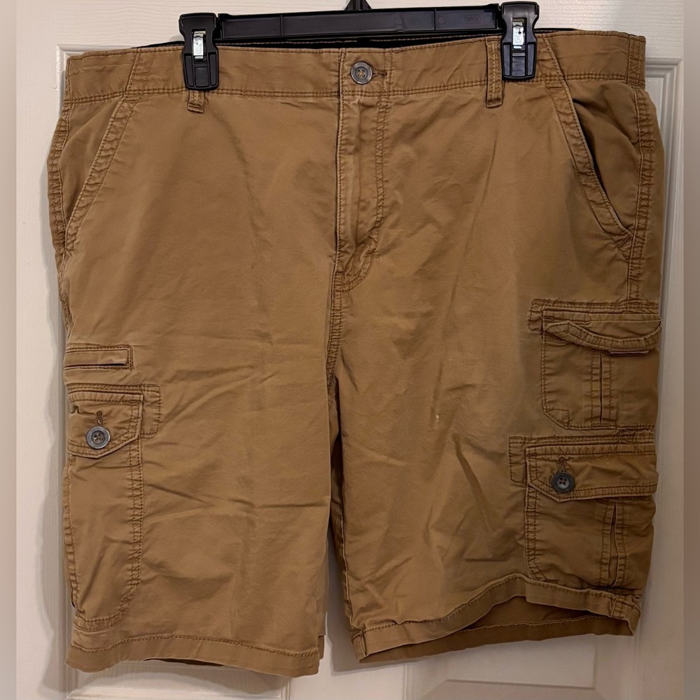 🩳 Iron Flex Khaki Cargo Shorts